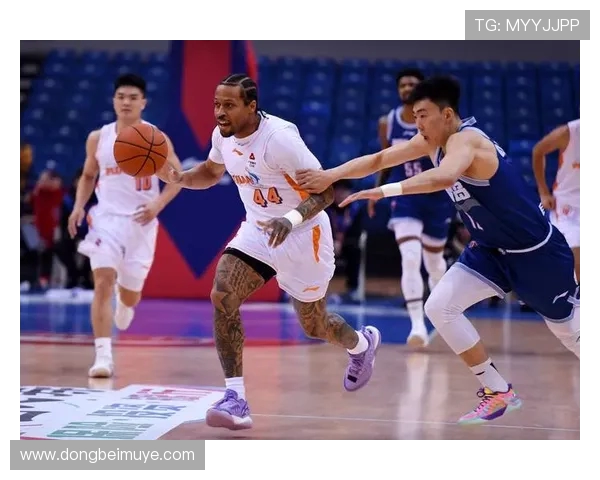 青岛CBA篮球队教练团队及训练体系介绍